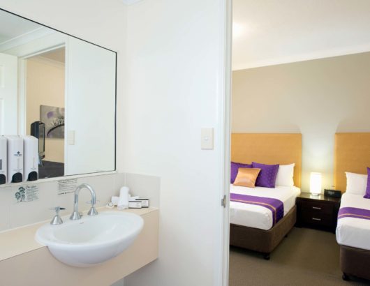 Standard Hotel Room - Bathroom