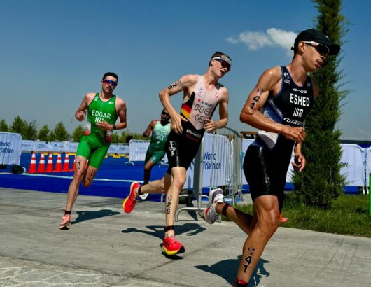 The image of sportsmen in thriathlon competition
